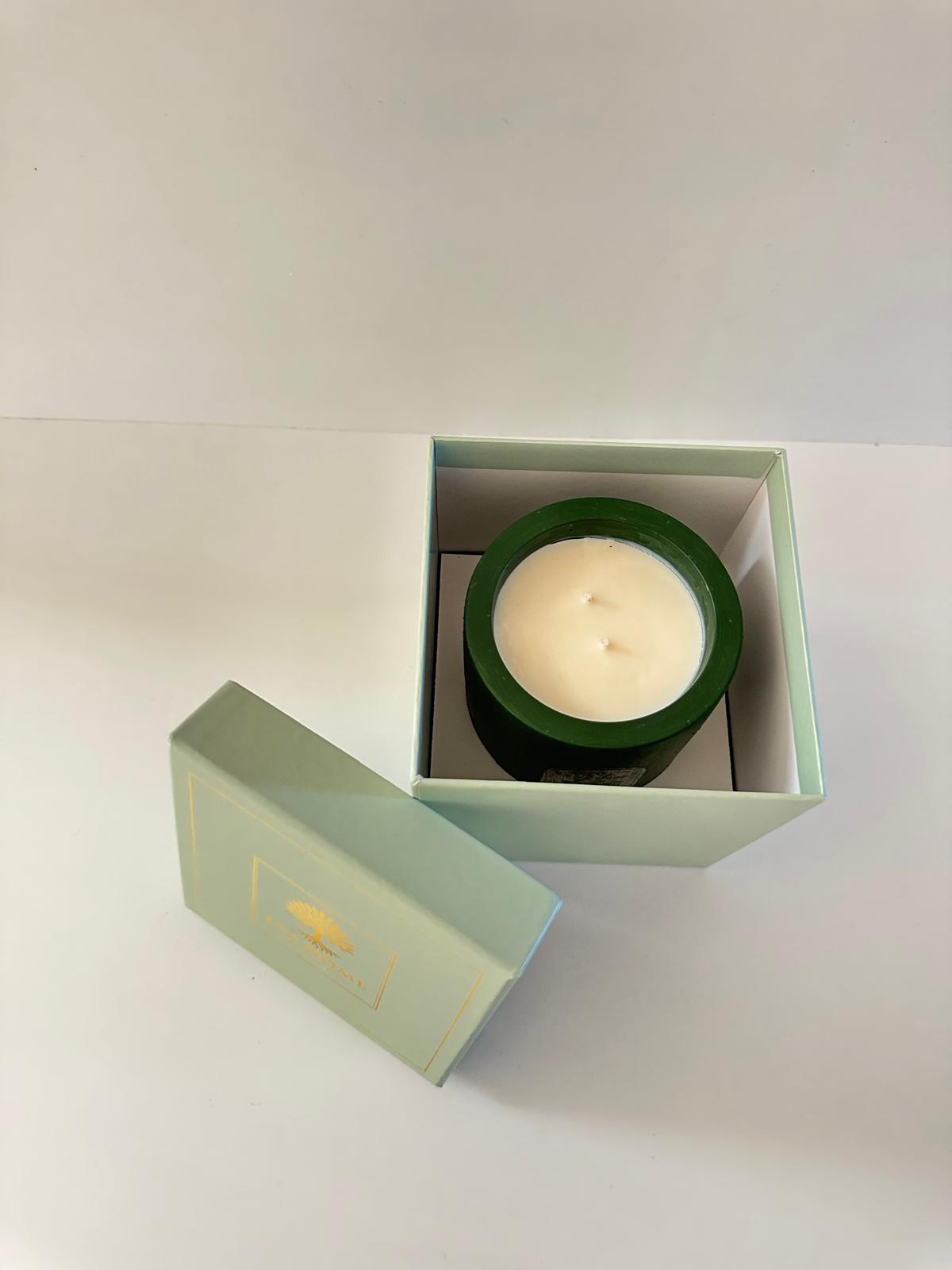 Sacred Oud – Purity & Calm Energy Candle (10x10 cm Luxury Ritual Edition)