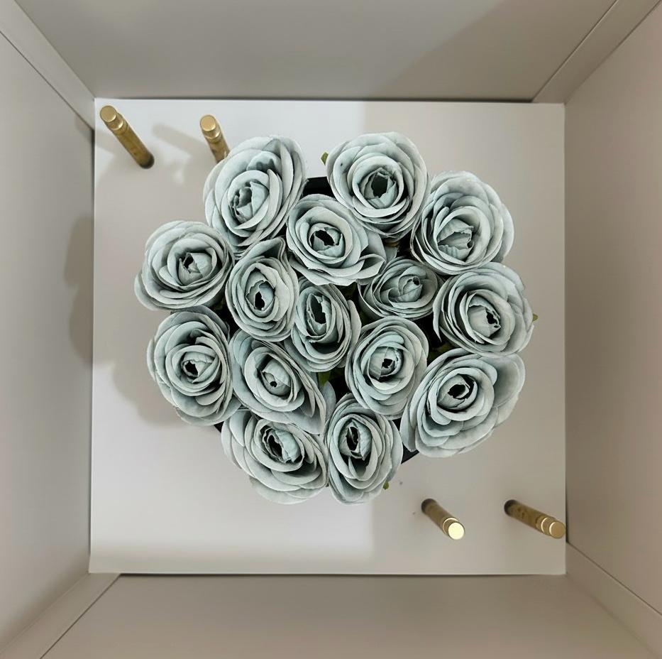 Royal Spice Medium Vase — Magnetic Power Statement Decor (20x20 cm)