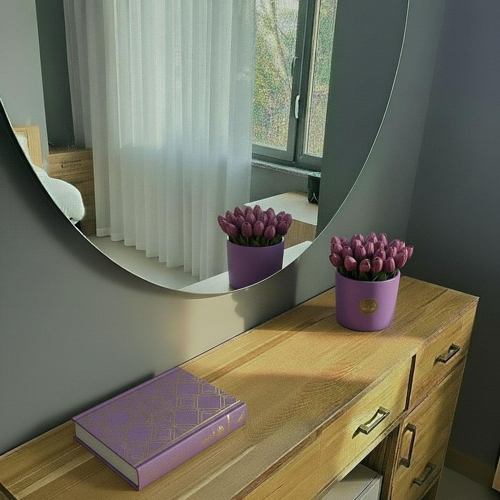 Lavender Peace Medium Vase — Soft Serenity Decorative Piece (20x20 cm)