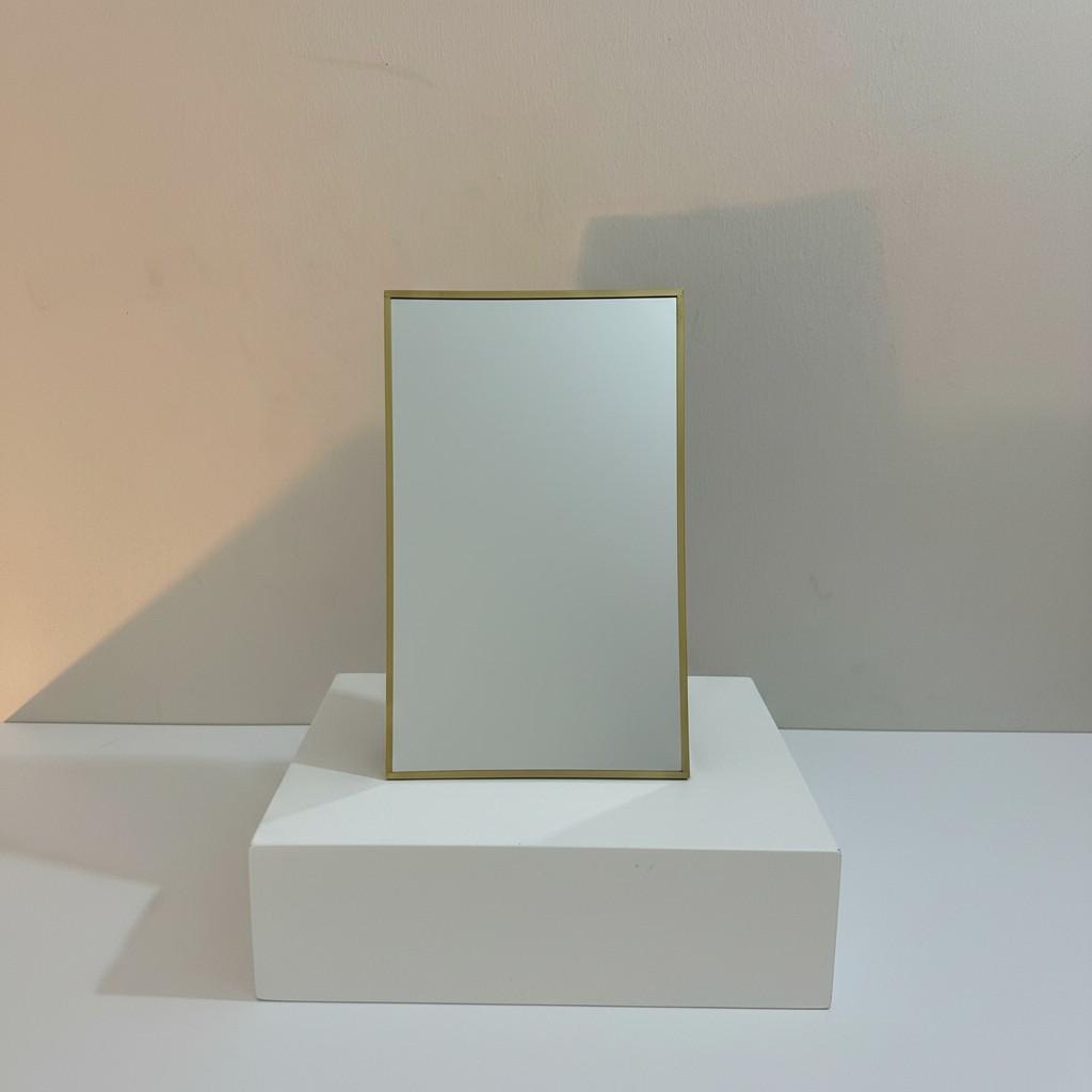 Golden Standing Mirror – Calm Vanity Object
