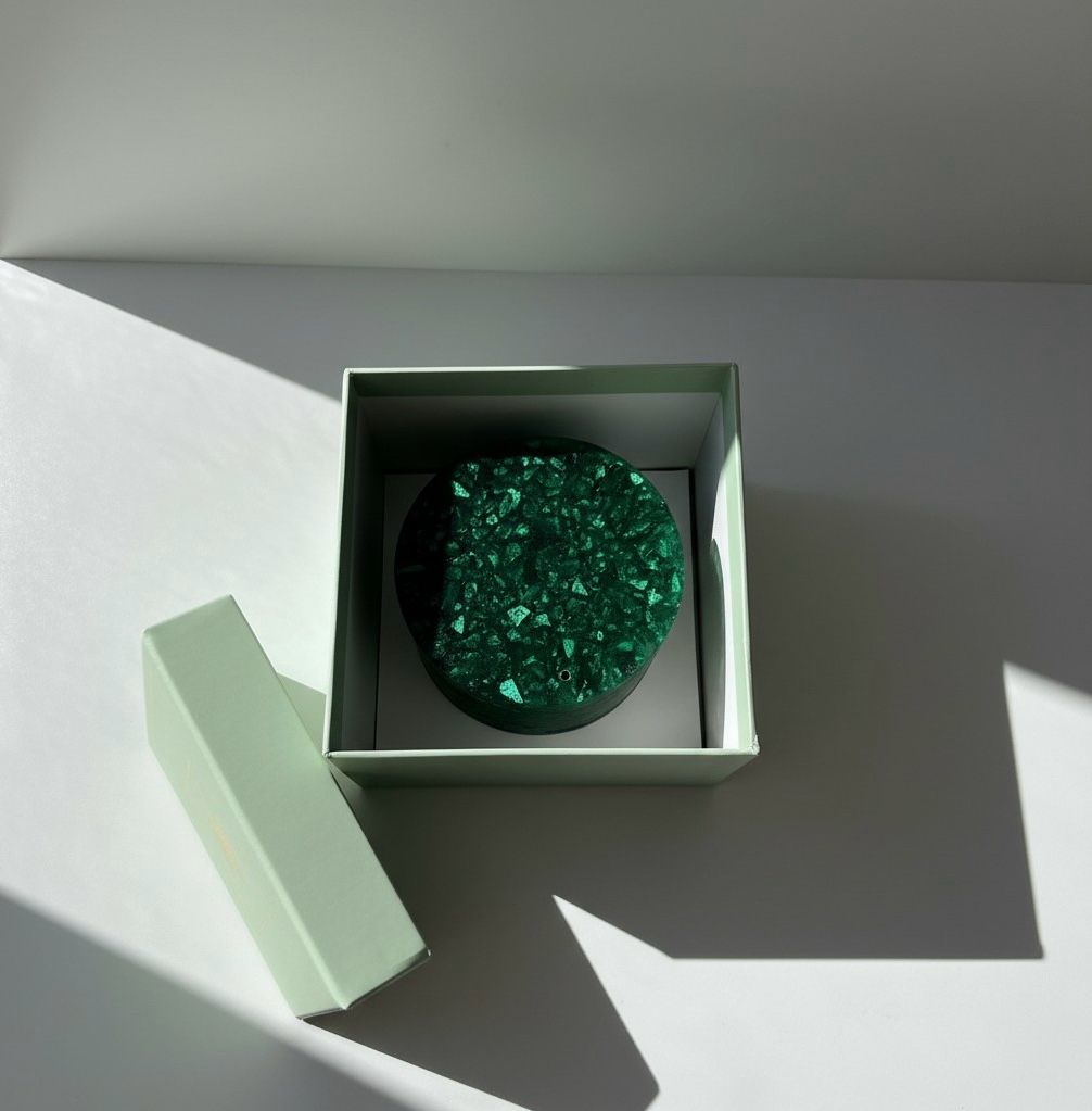 Sacred Oud – Jade Energy Ritual Candle | Luxury Crystal Soy Candle