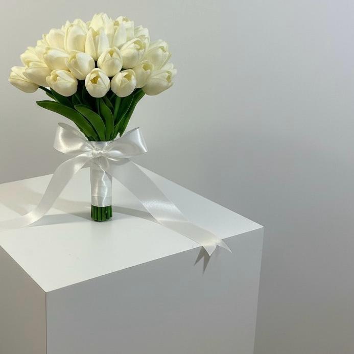 Classic Ivory Tulip Bridal Bouquet — Elegant Modern Wedding Flowers