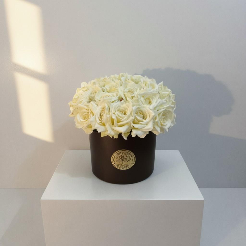Golden Jasmine Medium Vase — Luminous Energy Decorative Piece (20x20 cm)